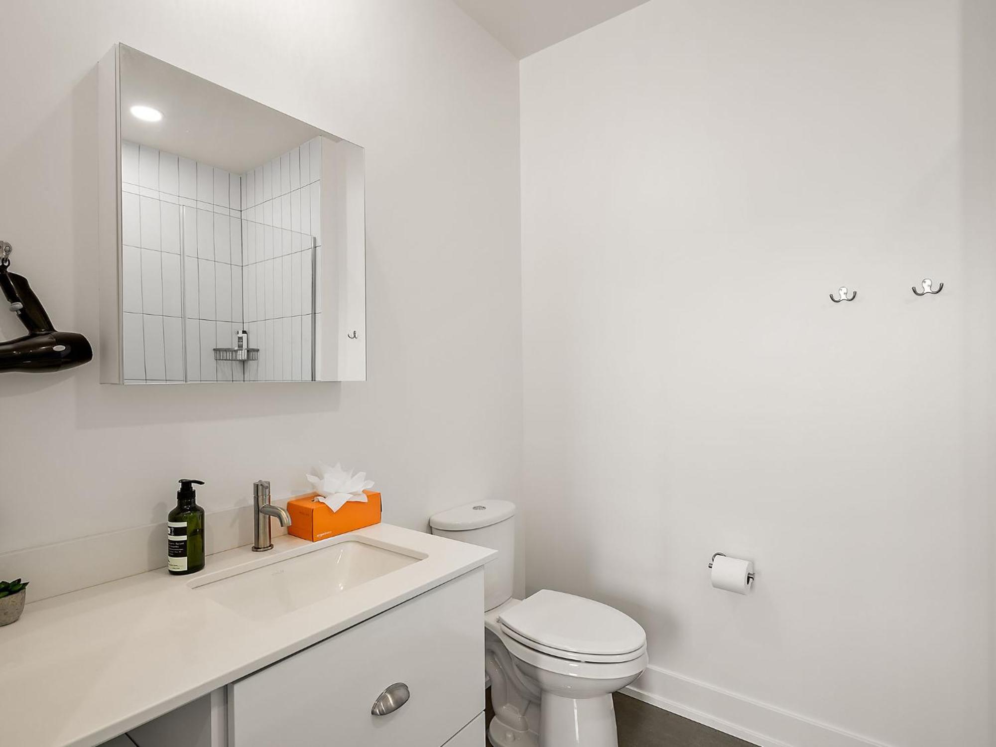 Two Cozysuites Nlg W Pool Bowling Alley Sauna #14 & 15 Apartment Minneapolis